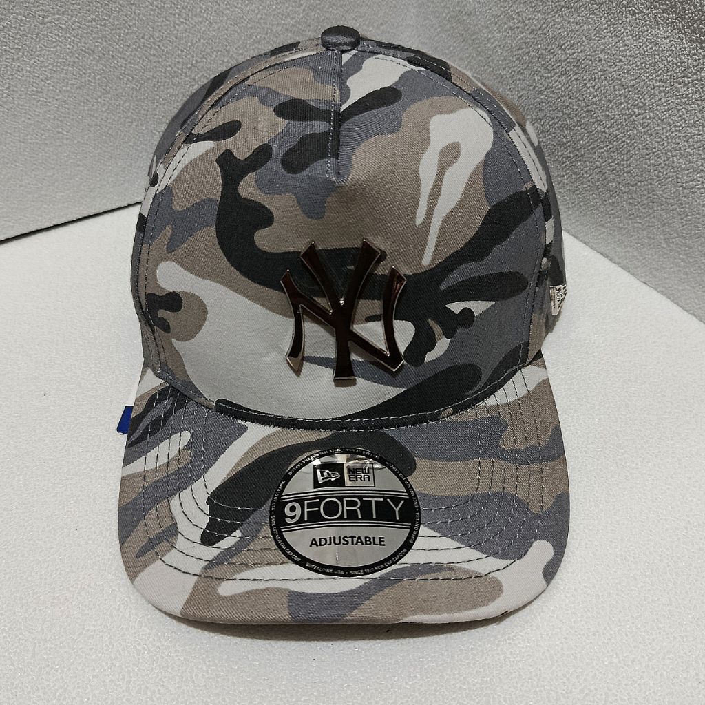 TOPI CORAK LORENG PRIA LOGO NY PLAT BESI KATUN PREMIUM