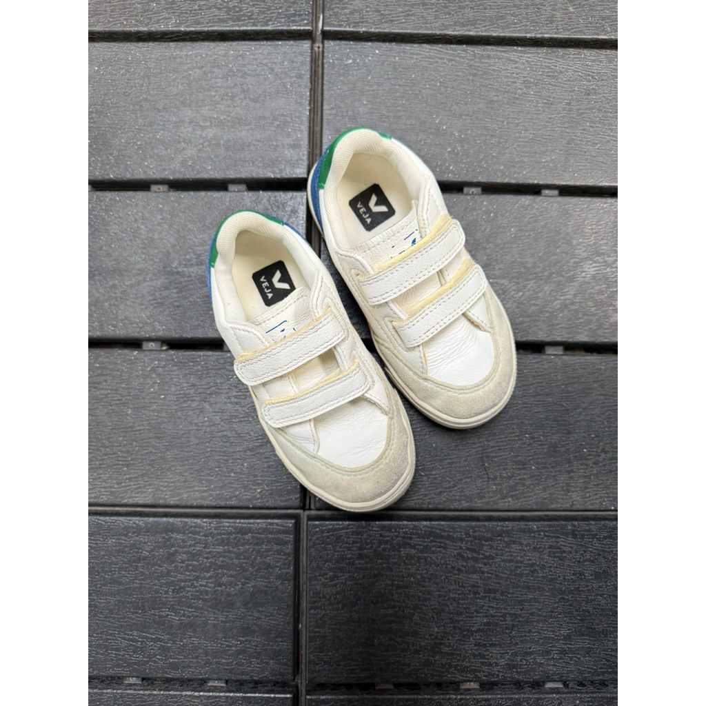 Sepatu VEJA KIDS