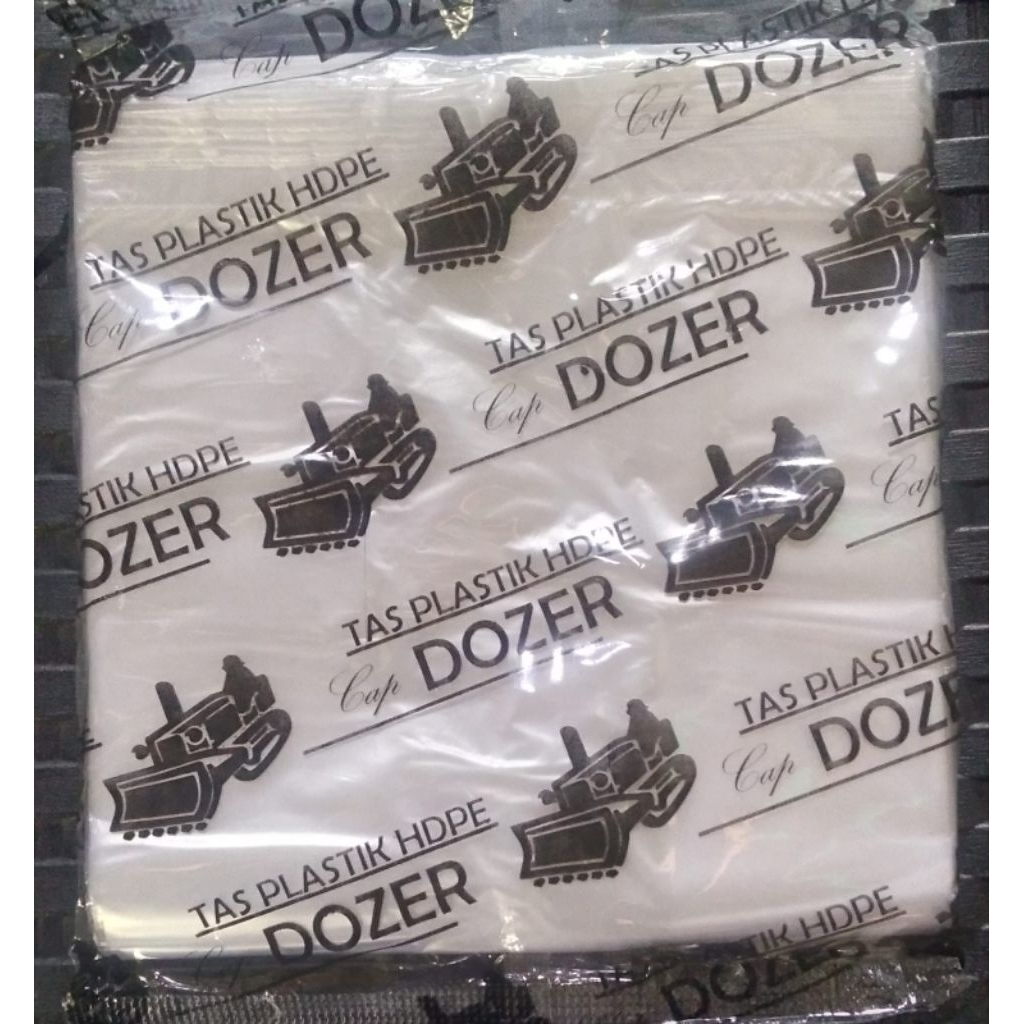 Kresek Dozer ukuran 15 x 30 isi 50lembar