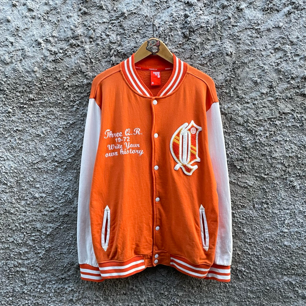 Jacket Varsirty Three QR Unisex Pria Wanita