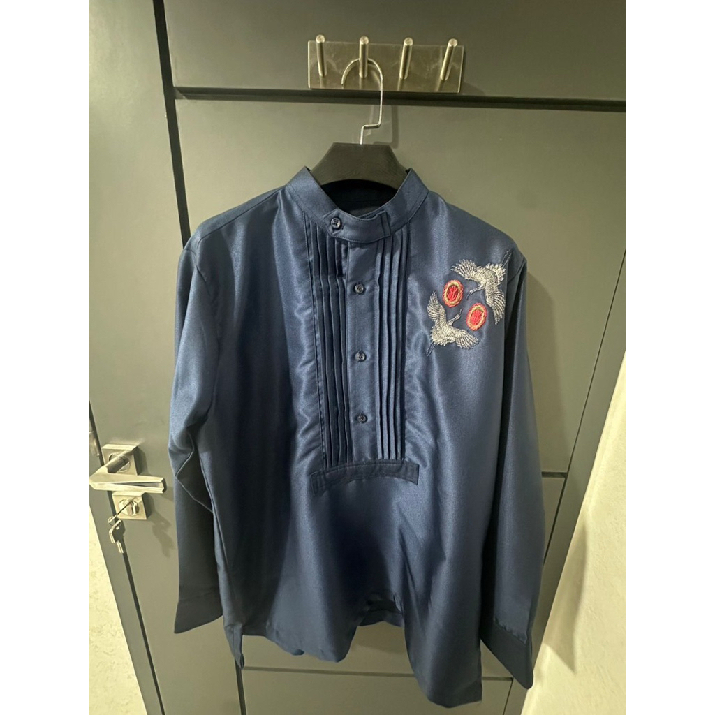 KEMEJA PRIA NAVY CHEONGSAM