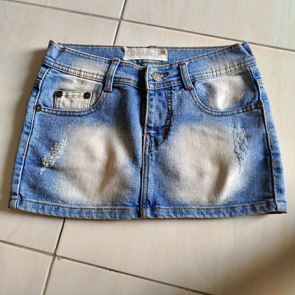 Preloved | Euphoria | Mini Skirt Ripped Denim | Rok Pendek Jeans