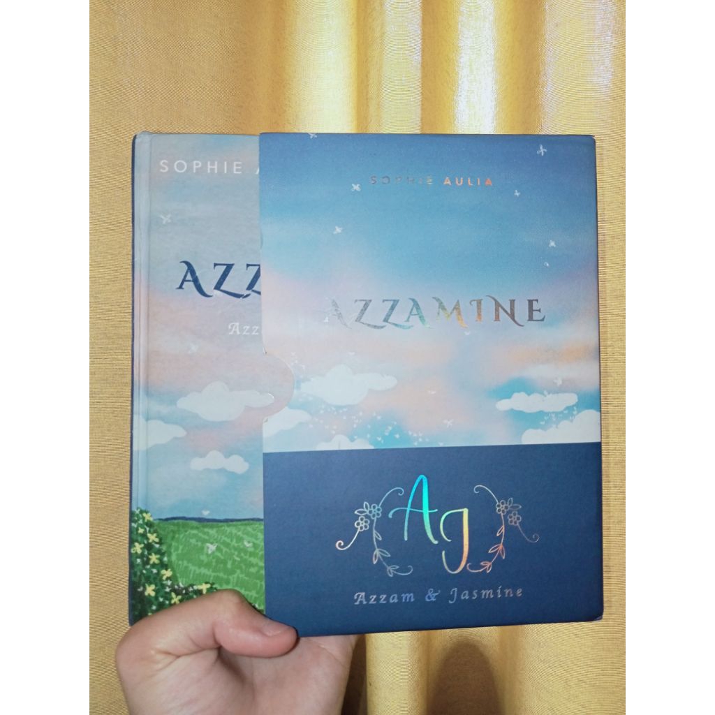 PRELOVED NOVEL AZZAMINE HARD COVER (baca deskripsi)