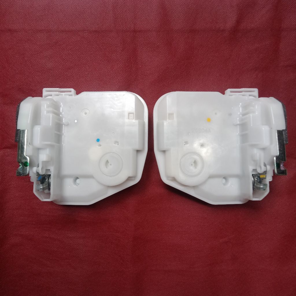 DOOR LOCK PINTU MITSUBISHI XPANDER TENGAH