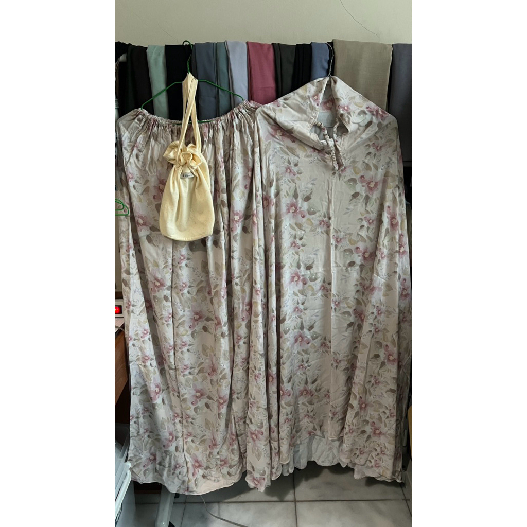 Mukena Zayana Organic rayon adem lembut ringan (preloved)