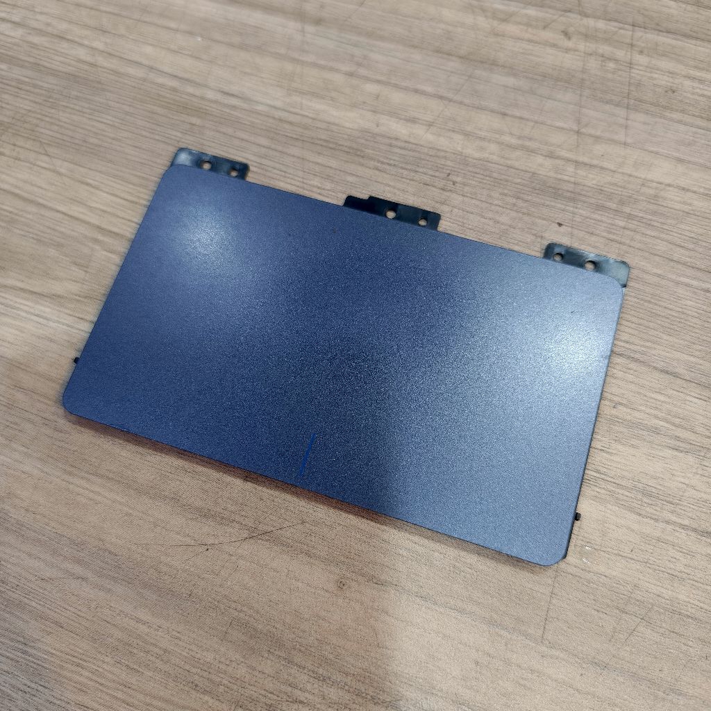 Touchpad Asus E203NAH kondisi second masih bagus