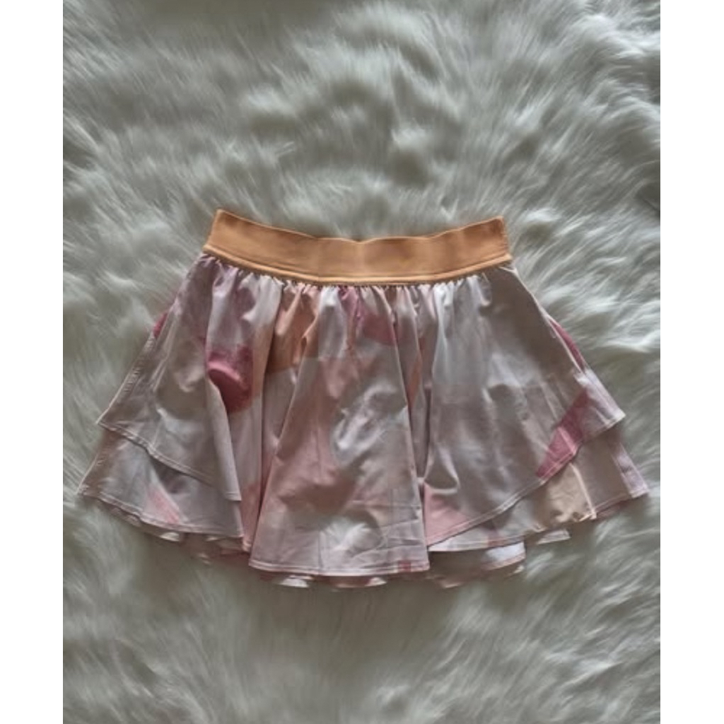 Preloved Good Condition Lululemon Skirt size 8