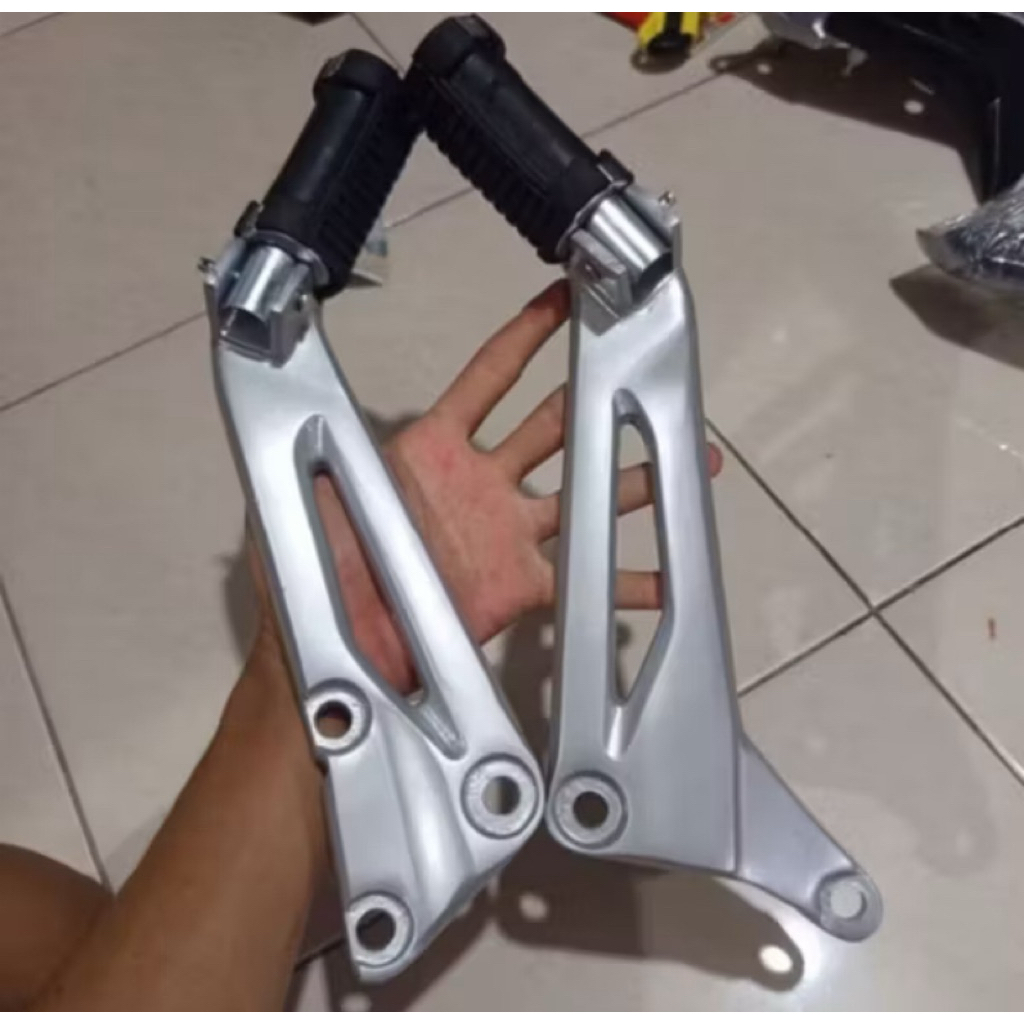 Foostep honda astrea grand pijakan kaki belakang astrea grand impressa legenda grand