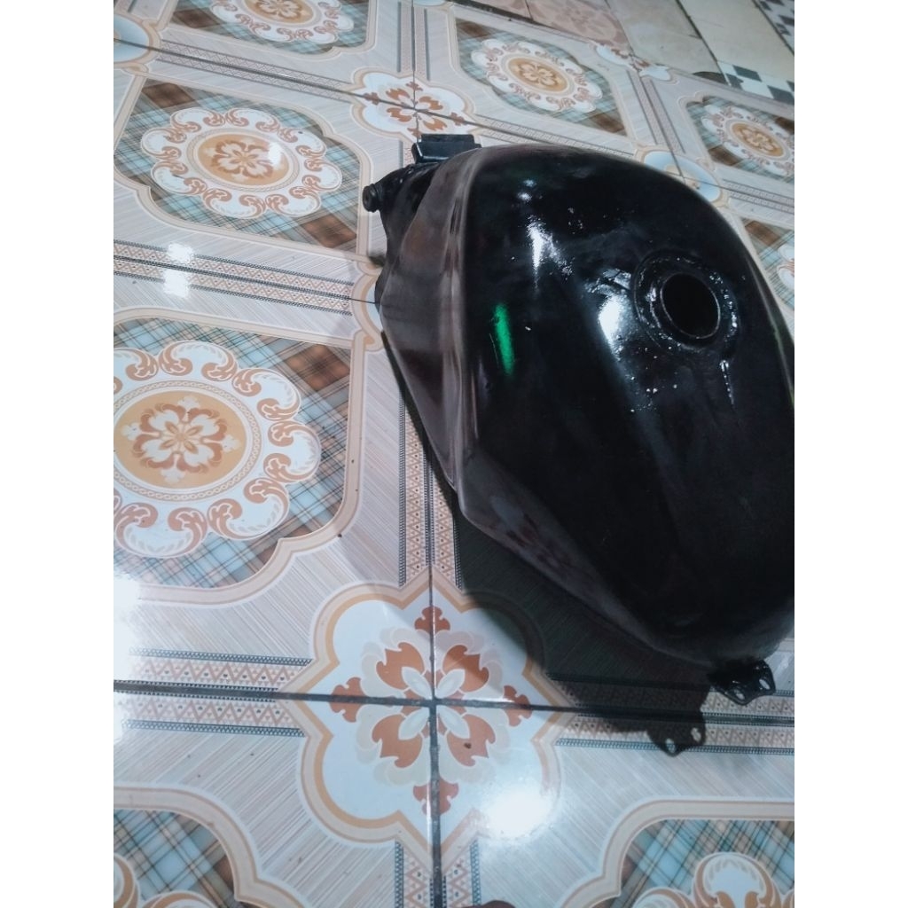 tengki tangki motor Yamaha Vixion old original copotan