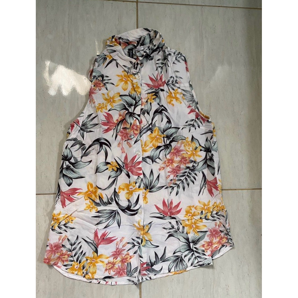 Kemeja Wanita Floral Tanpa Lengan-Divided H&M