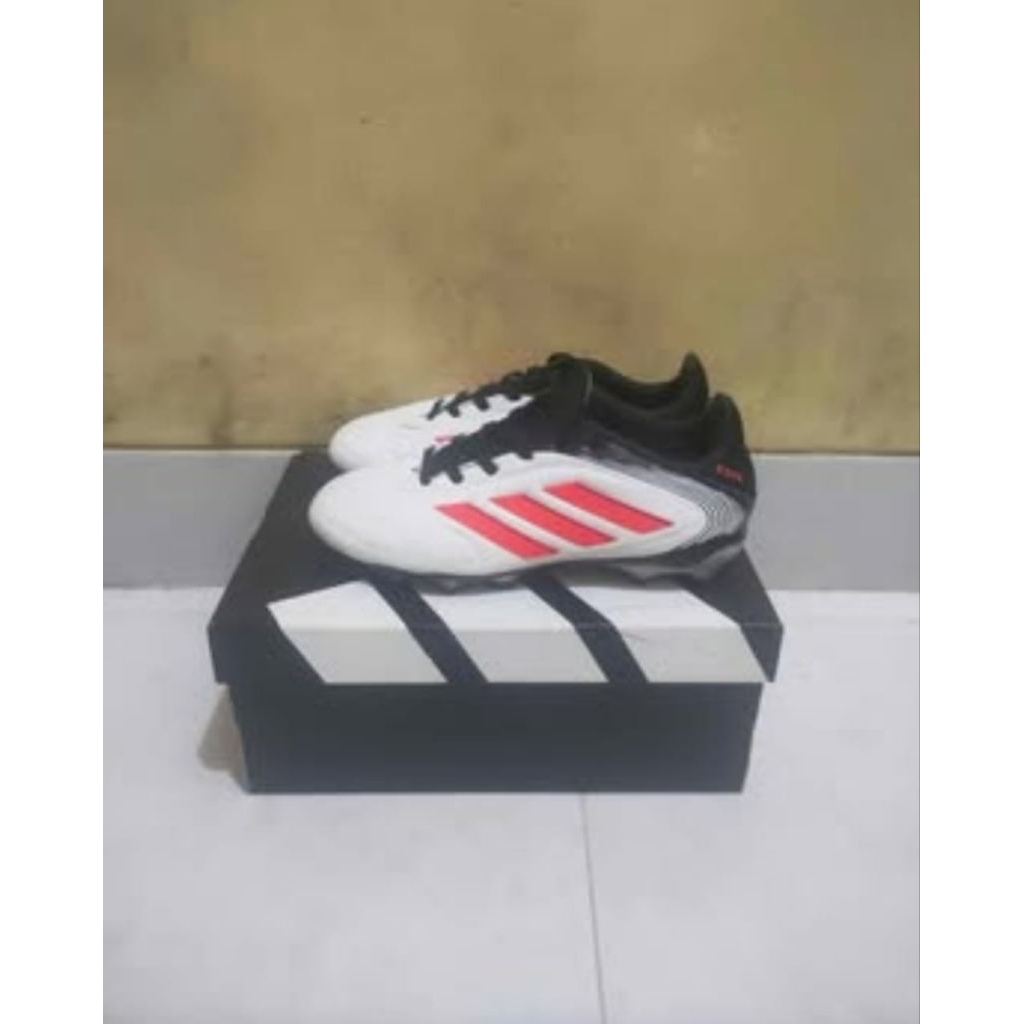 Sepatu bola anak original adidas like new