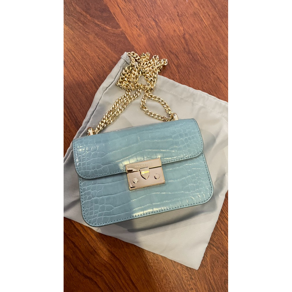 tas charles n keith rantai