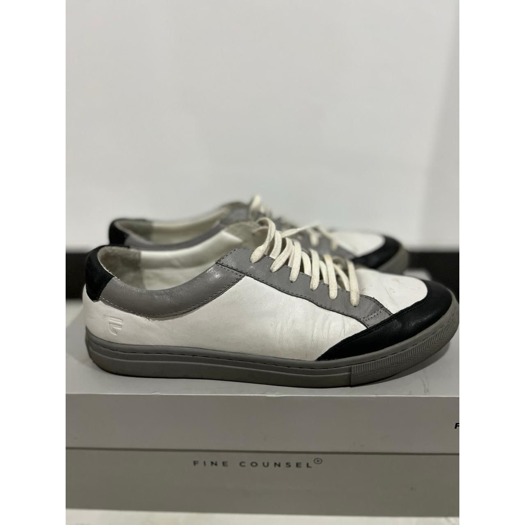 Sepatu Fine Counsel (local)