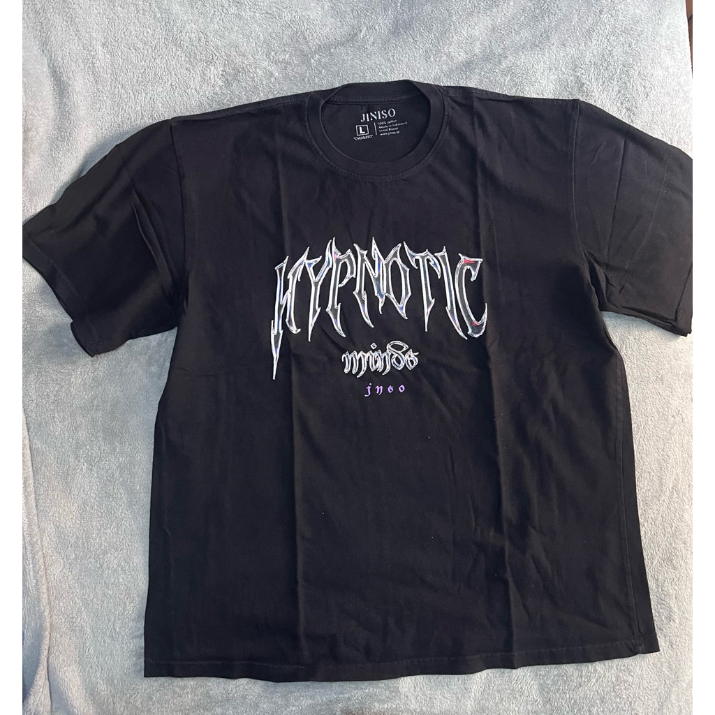 preloved kaos jiniso unisex