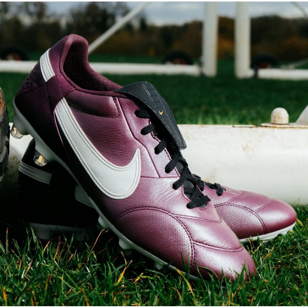SEPATU BOLA NIKE PREMIER III FG