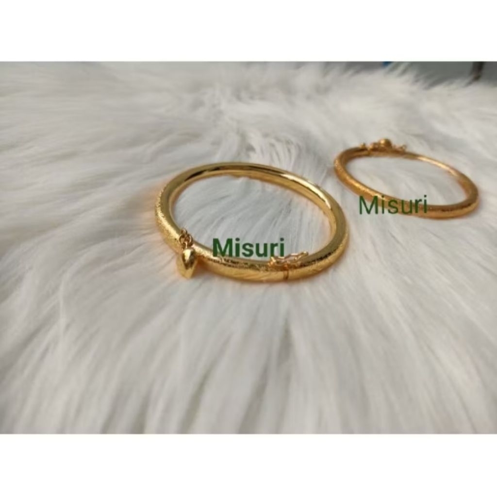 Gelang Emas Imitasi mirip emas asli