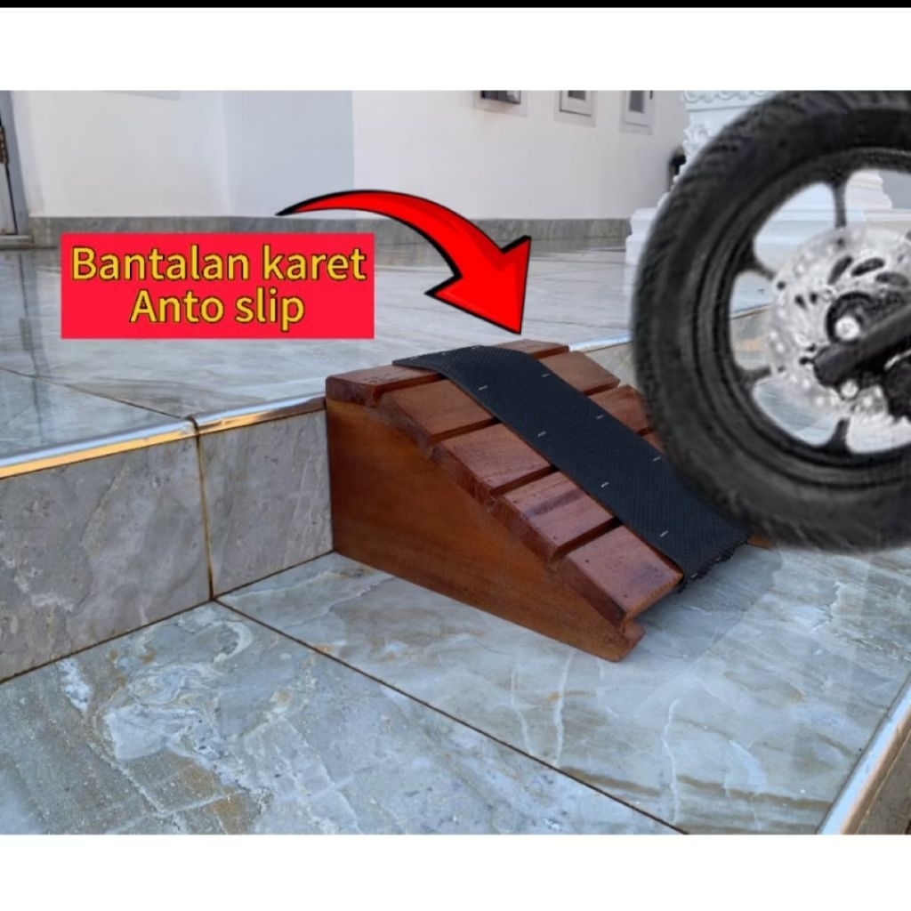 TANGGA PAPAN  NAIKAN SEPEDA MOTOR TANGGA KAYU FINISHING PLITUR LAPIS KARET