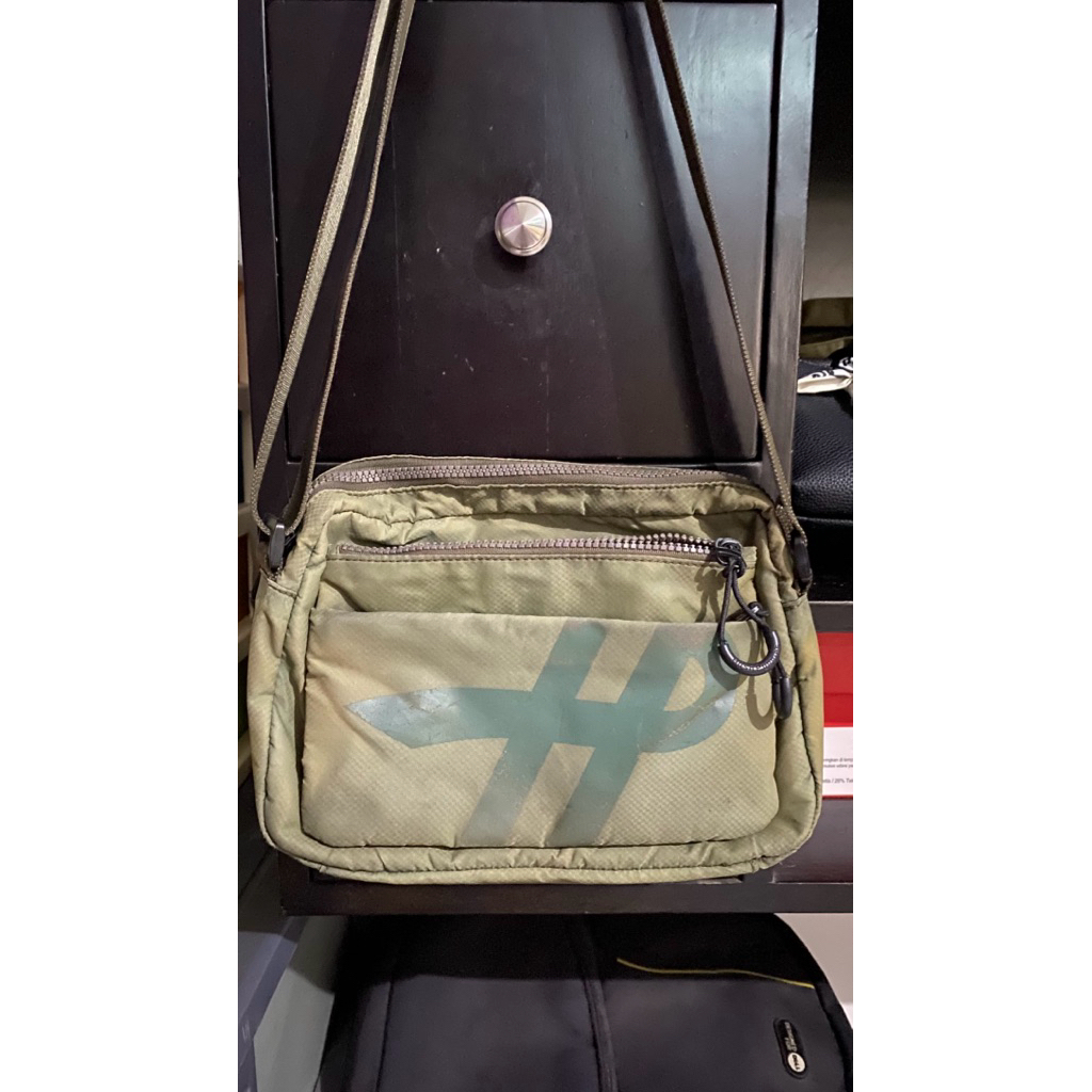 [Preloved] Hush Puppies Sling Bag