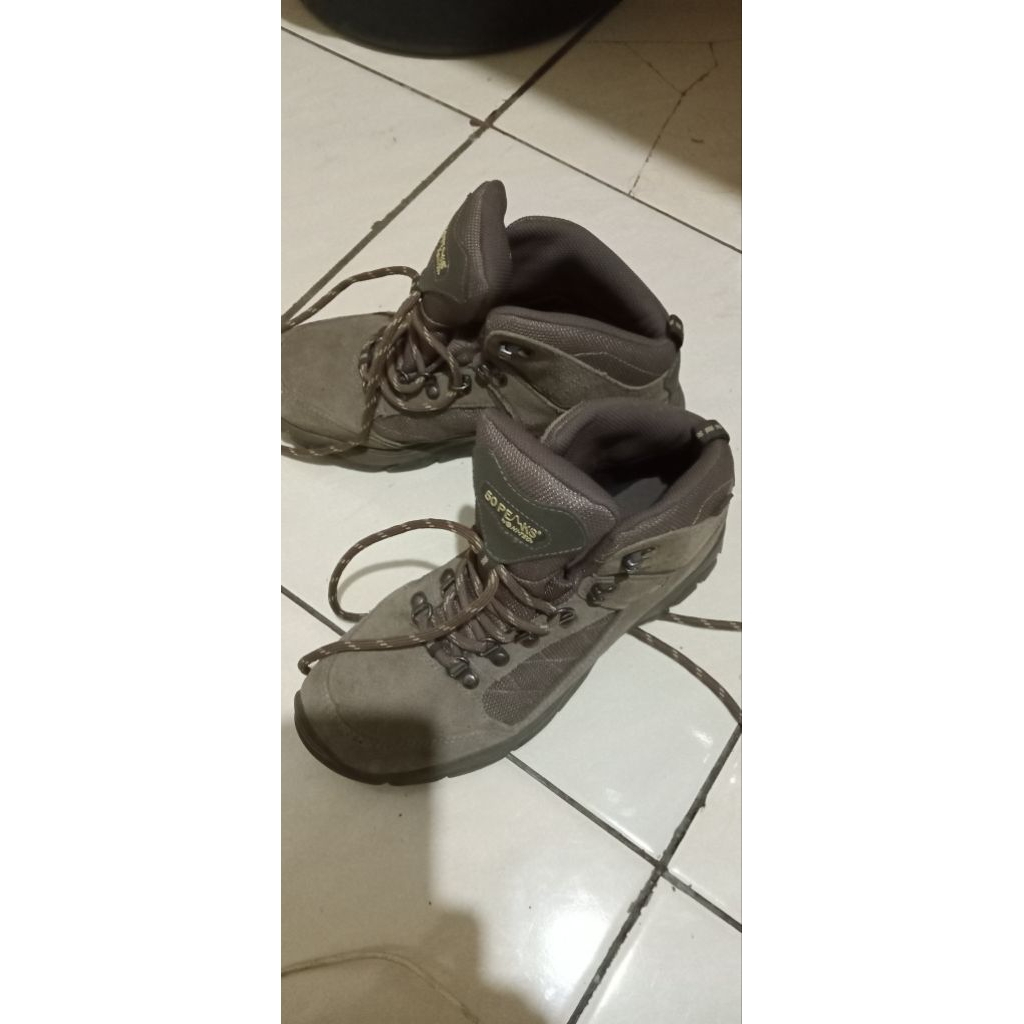 sepatu safetyoriginal hi-tec size 38