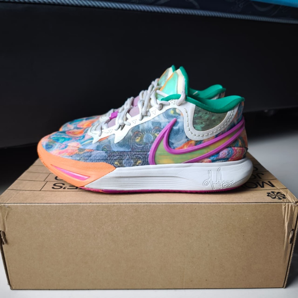 Sepatu Basket Nike Kyrie 8 'Circle of Life' EU 43