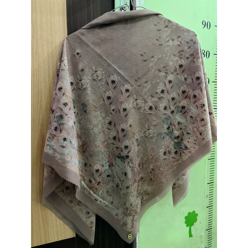 PRELOVED BUTTONSCARVES EDERRA MILKY LENGKAP BOX