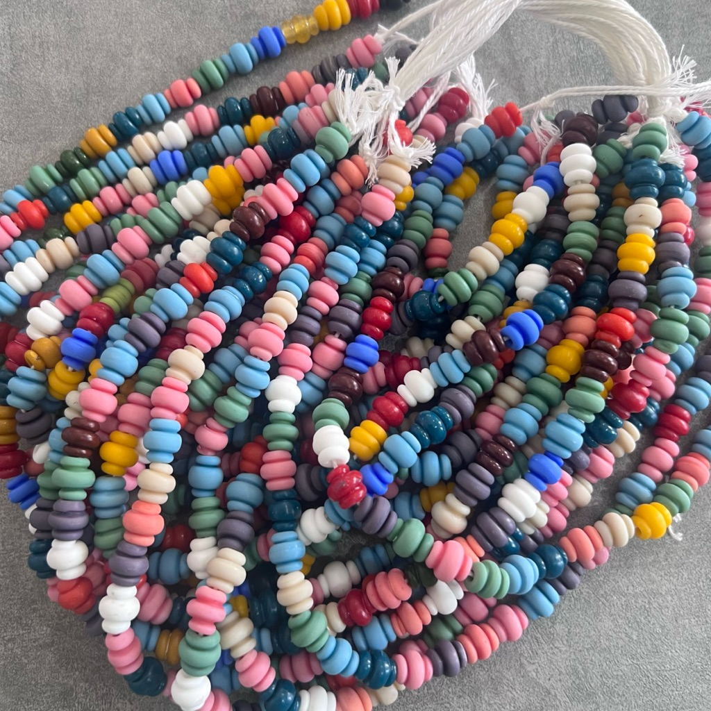 Manik kendang kecil doff• Glassbeads