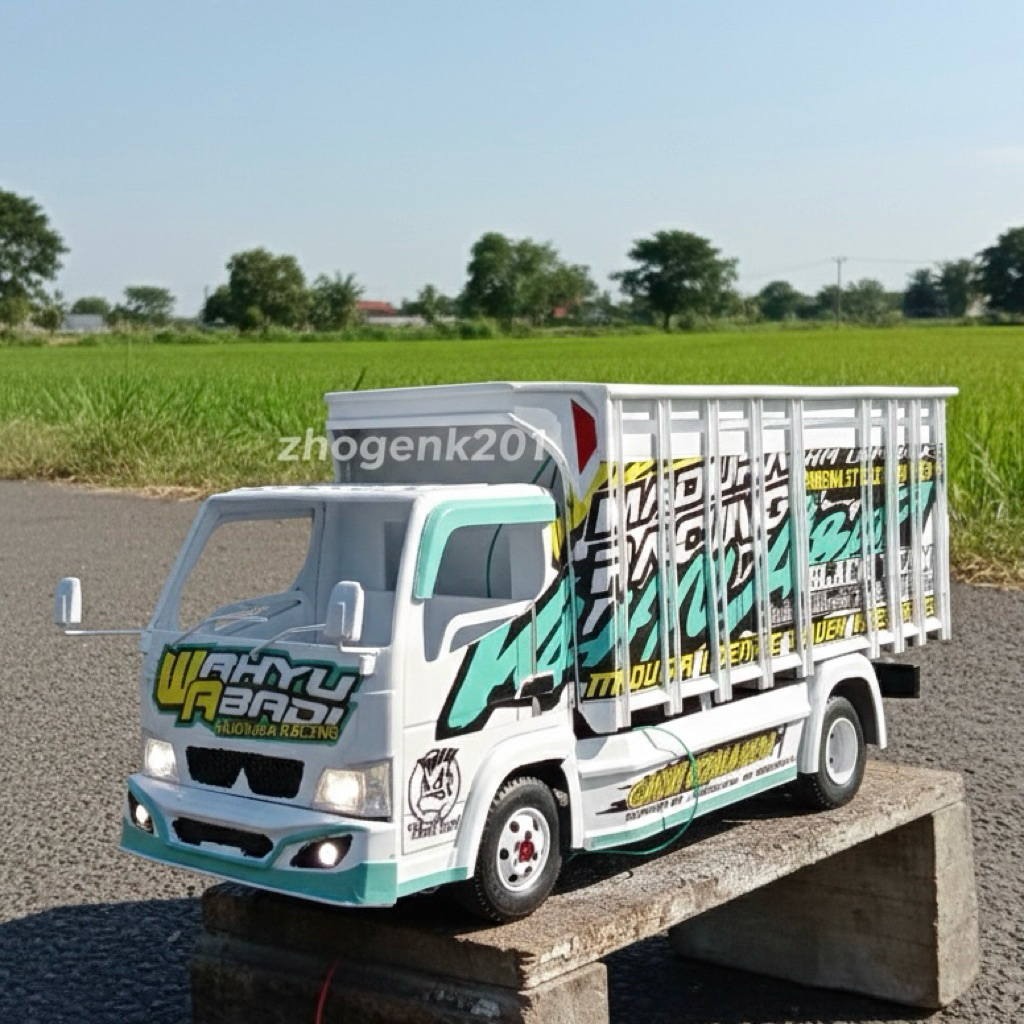 PROMO Miniatur TRUK OLENG Full Variasi Lampu Terpal Dari Kayu Asli - Mainan Anak Truk Oleng Non Rc P