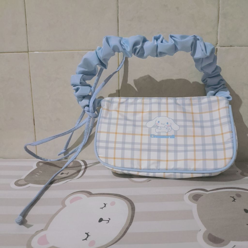 Tas selempang Sanrio Cinnamoroll