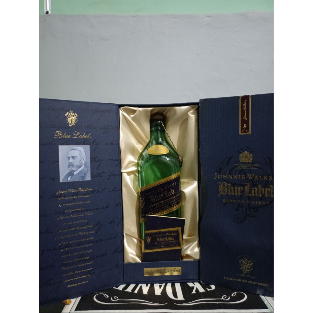 botol bekas blue label old
