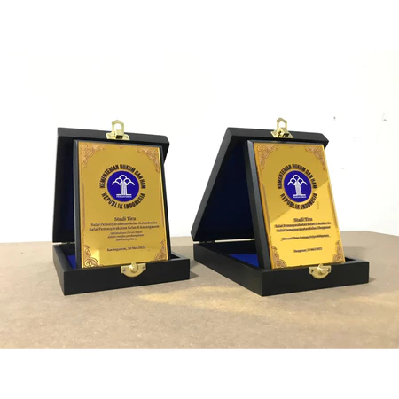 Plakat Kayu Plat Akrilik Gold Custom + box