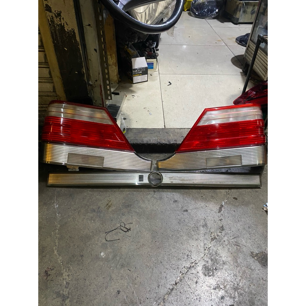 Mercedes-Benz Stoplamp W140/Stoplamp mercy w140+Garnish tengah