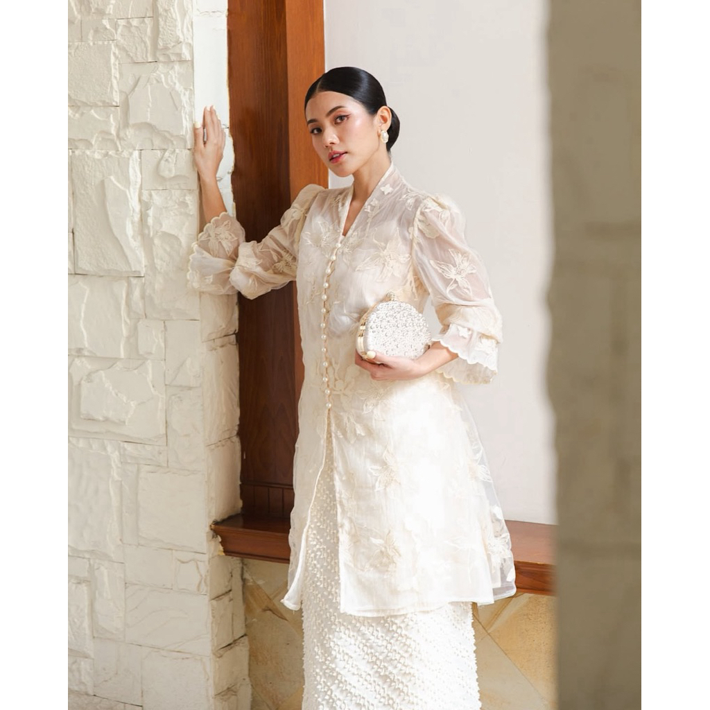 Sewa kina Atelier / Kina Atelier / Sewa Luxxe Studio / Sewa Kebaya wisuda / Sewa Dress