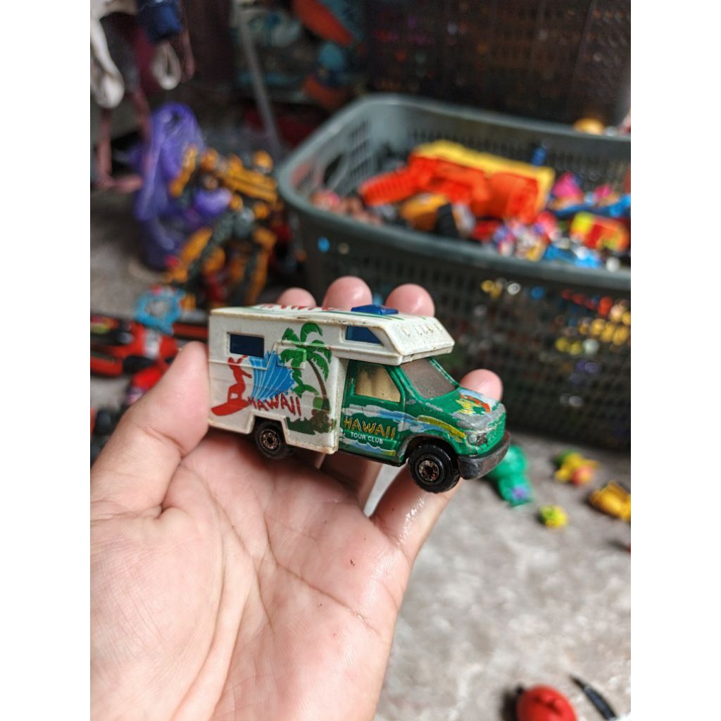 diecast mobil campervan