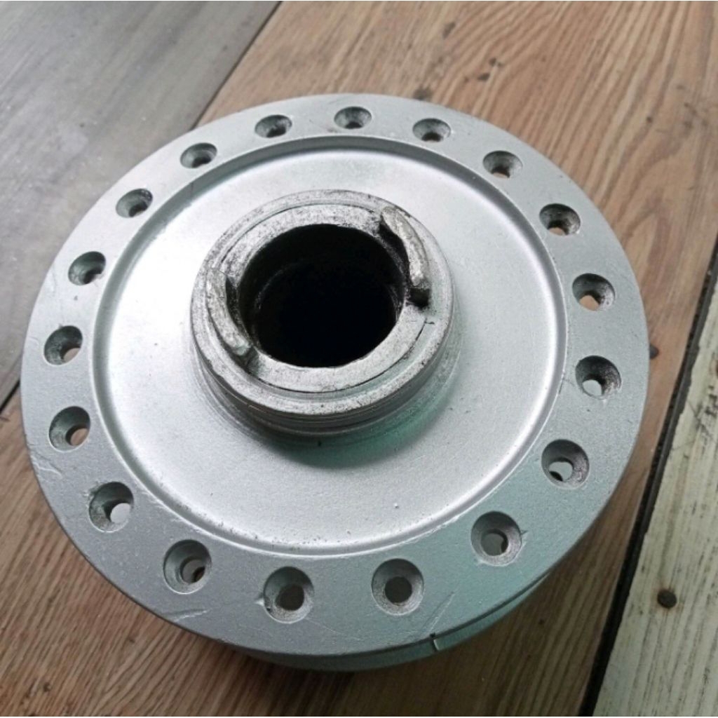 TROMOL RODA DEPAN HONDA REVO ABSOLITE/REVO FIT original bekas