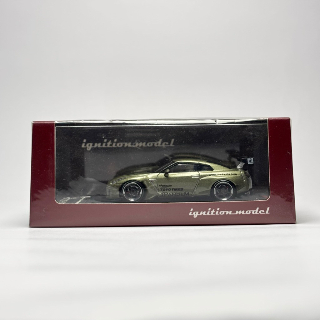 Ignition Model 1:64 NISSAN GT-R R35 PANDEM Green Metallic
