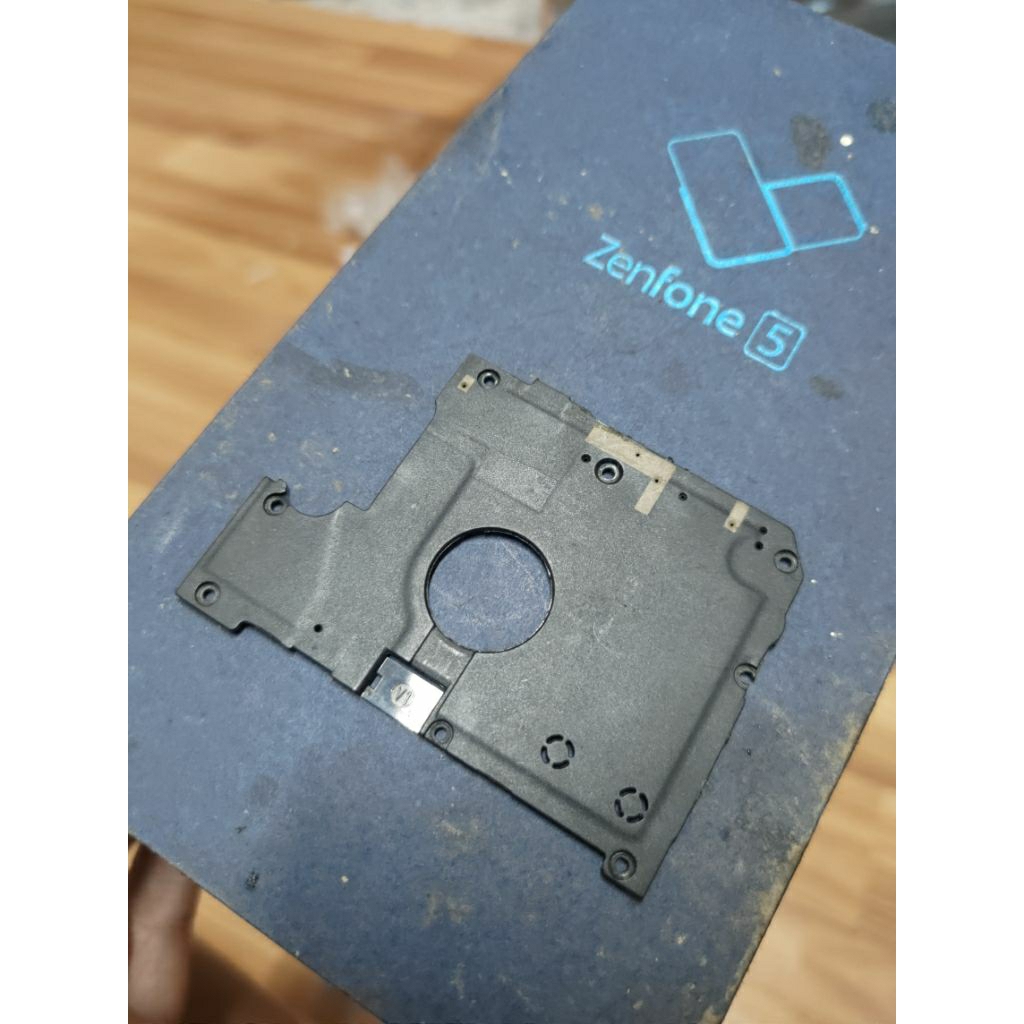 tutup mesin Asus Zenfone 5 2018