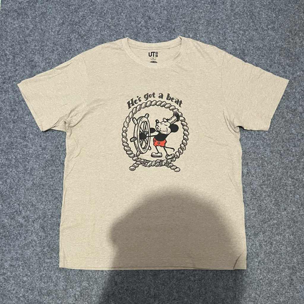Tshirt Uniqlo x Disney