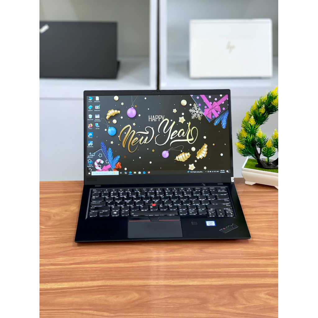 Laptop Slim Lenovo Thinkpad X1 Carbon core i5 Gen 8 Ram 8 Gb SSD 256 Gb Flip 180° Like New