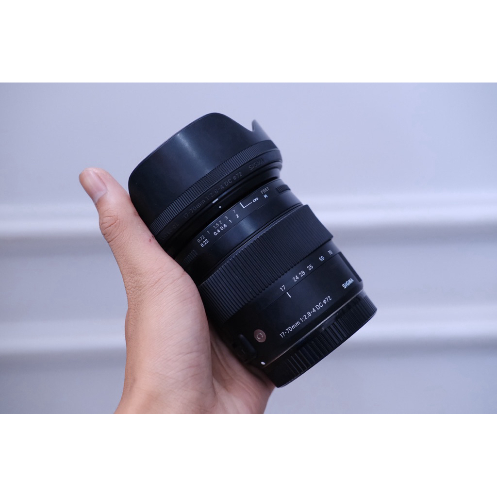 Sigma 17-70mm F2.8-4 DC Compentorary for Canon Fullbox