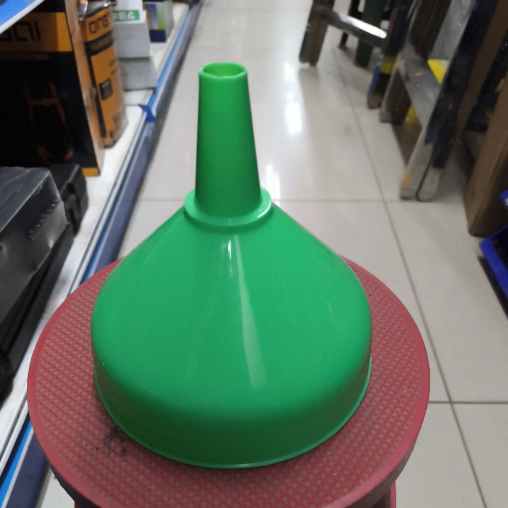 SAN Corong Minyak 20cm