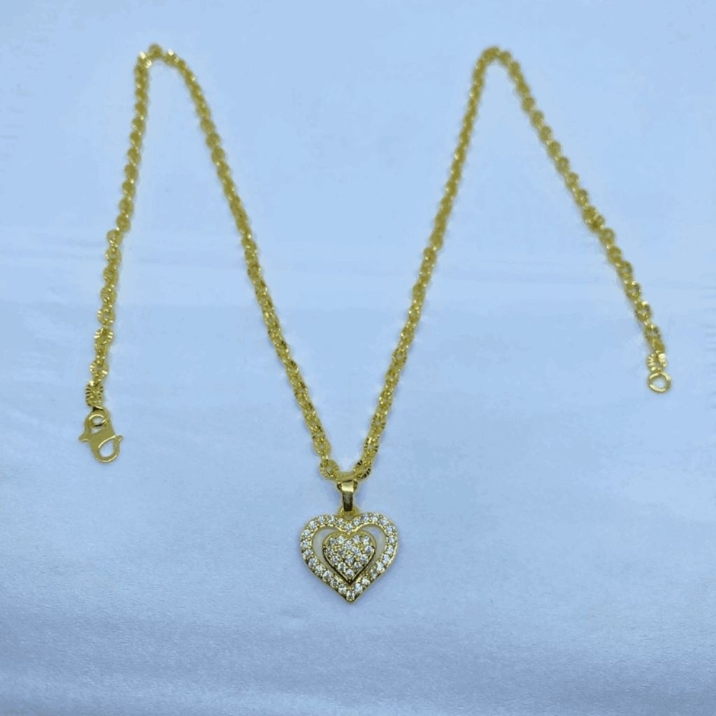 kalung wanita liontin love emas muda