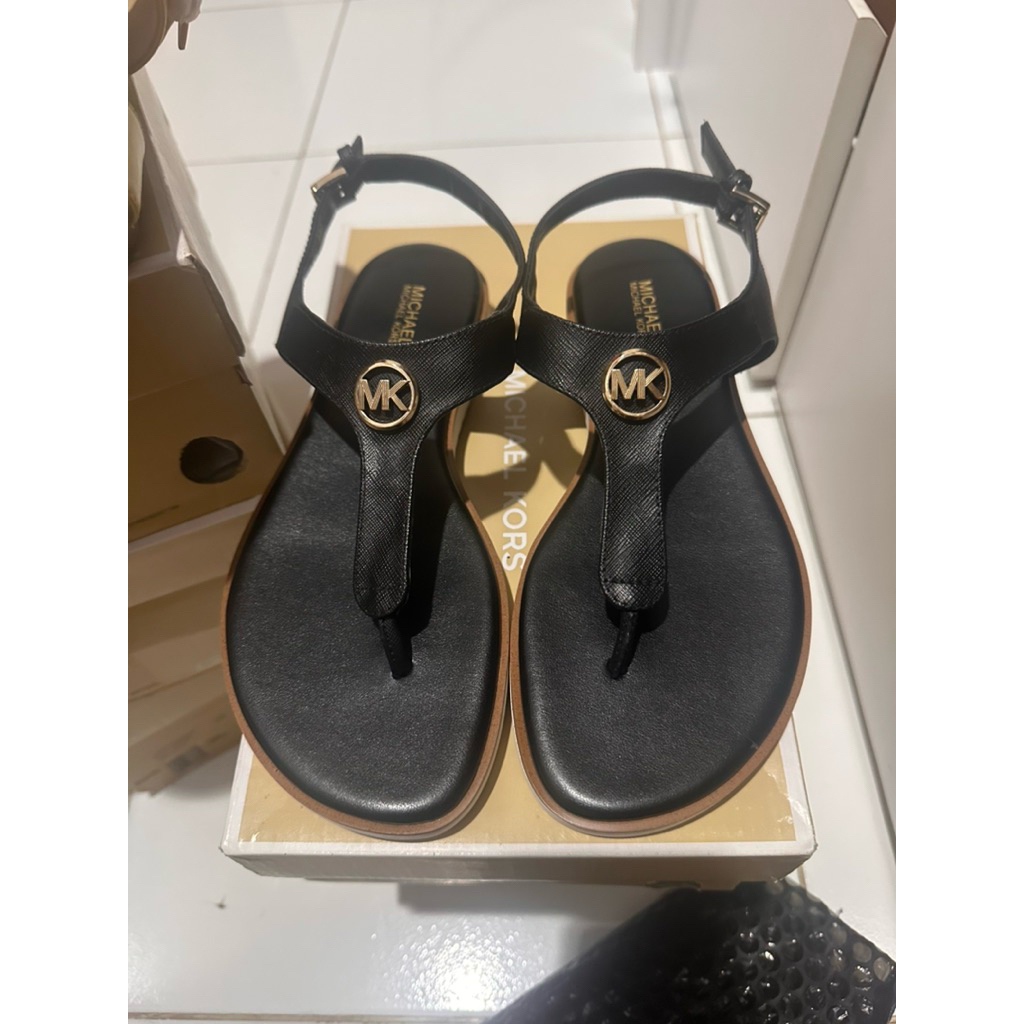 Sendal dan Sepatu MK Original