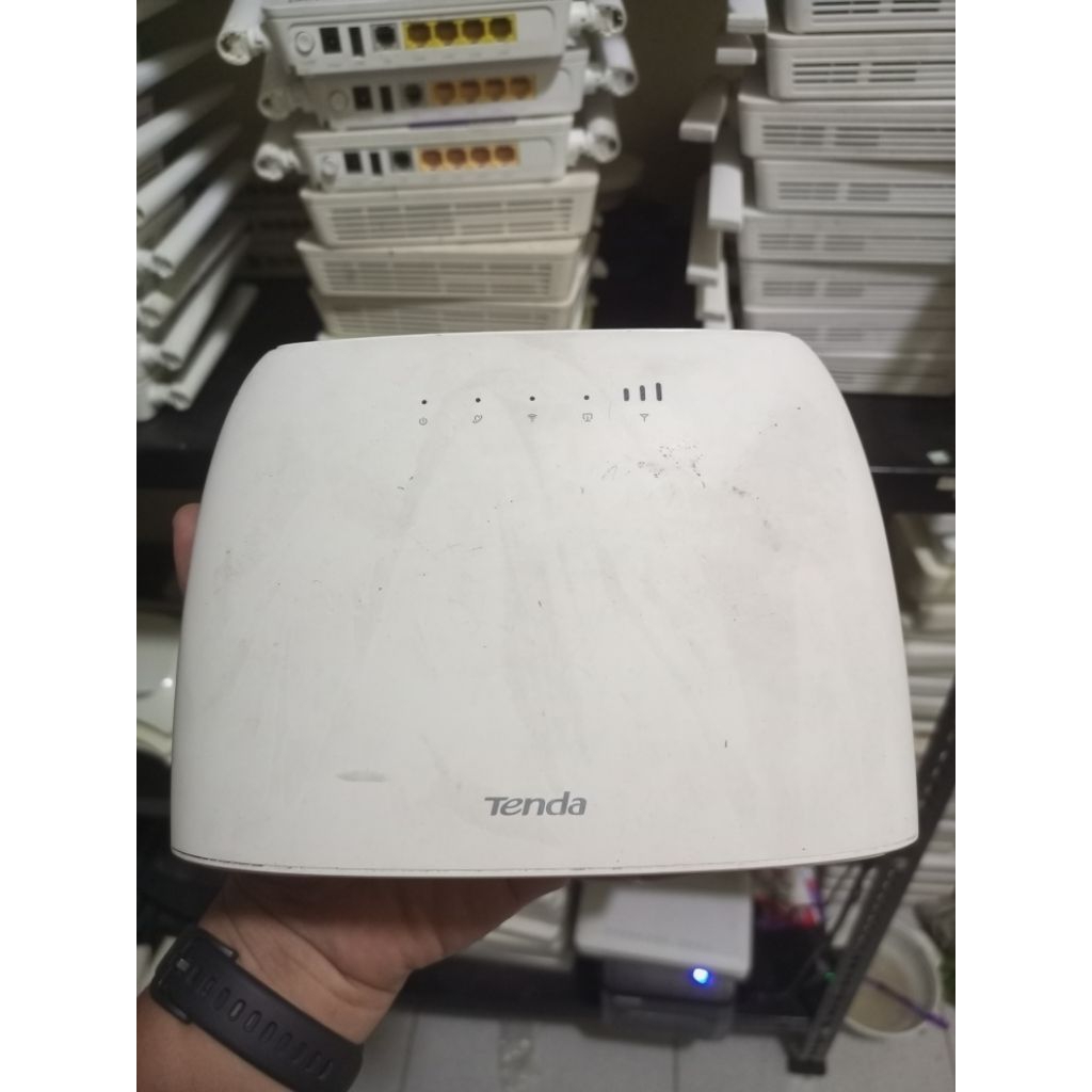 ROUTER TENDA N300 WI-FI 4G 4G03