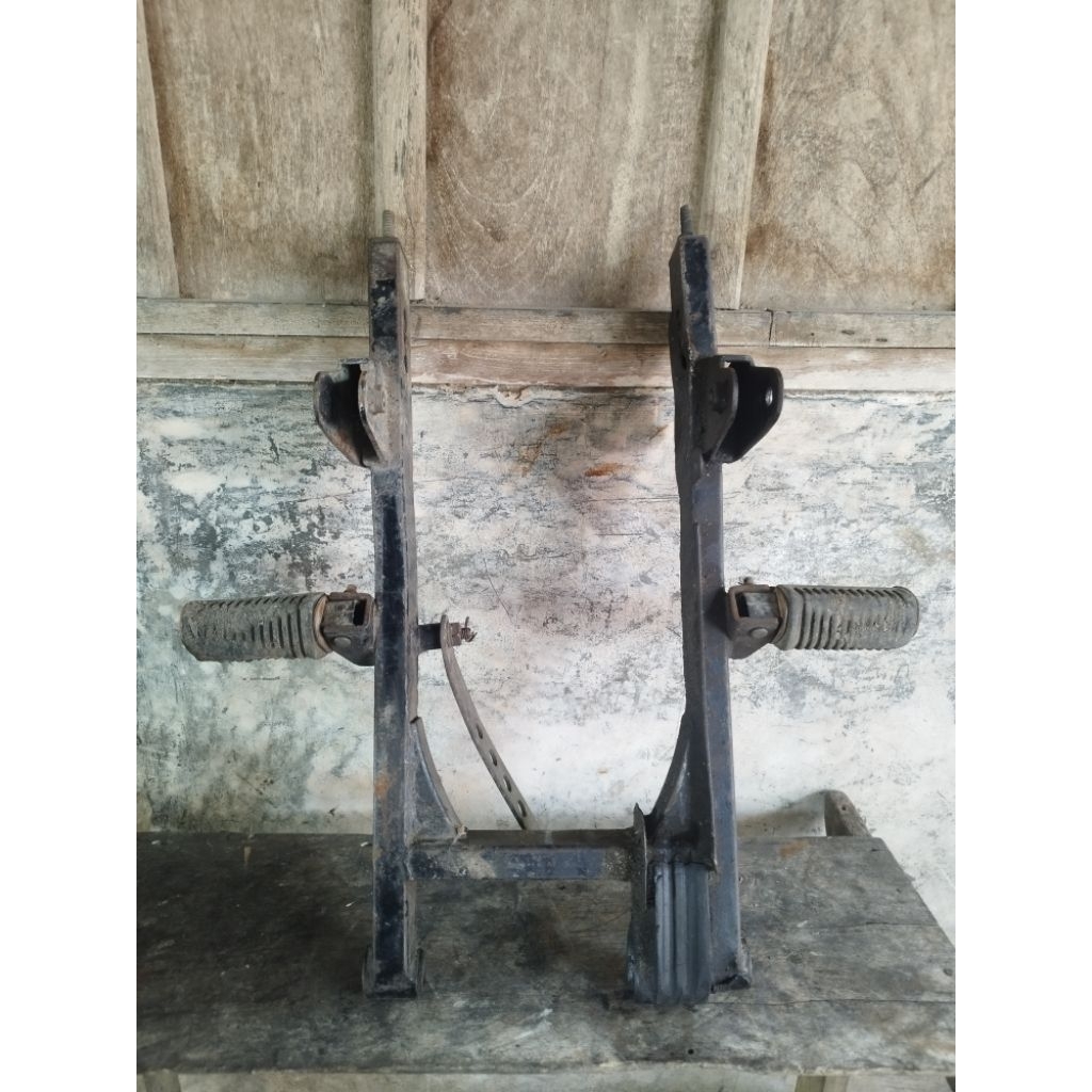 Swing arm/supit suzuki RC100 original copotan motor