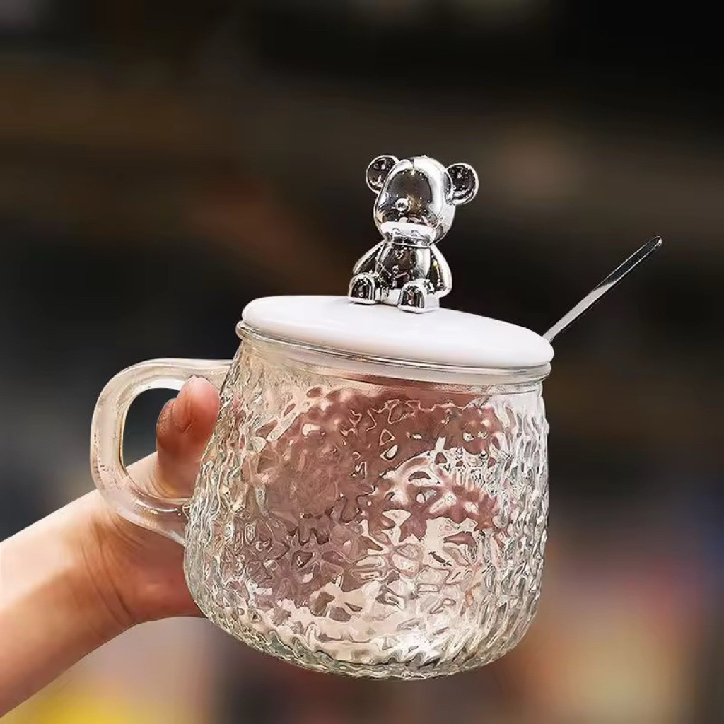Set Gelas Kaca Cangkir Sendok dan Penutup Gelas Lucu Beruang Kado Gelas dengan Desain Unik dan Fungs