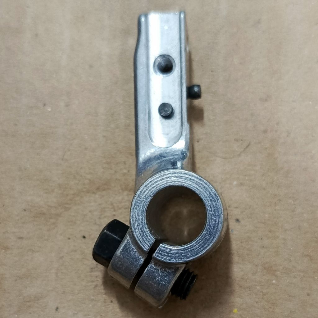 dudukan loper bawah mesin obras Benang 4 TYPICAL YAMATA SIRUBA SIMARU