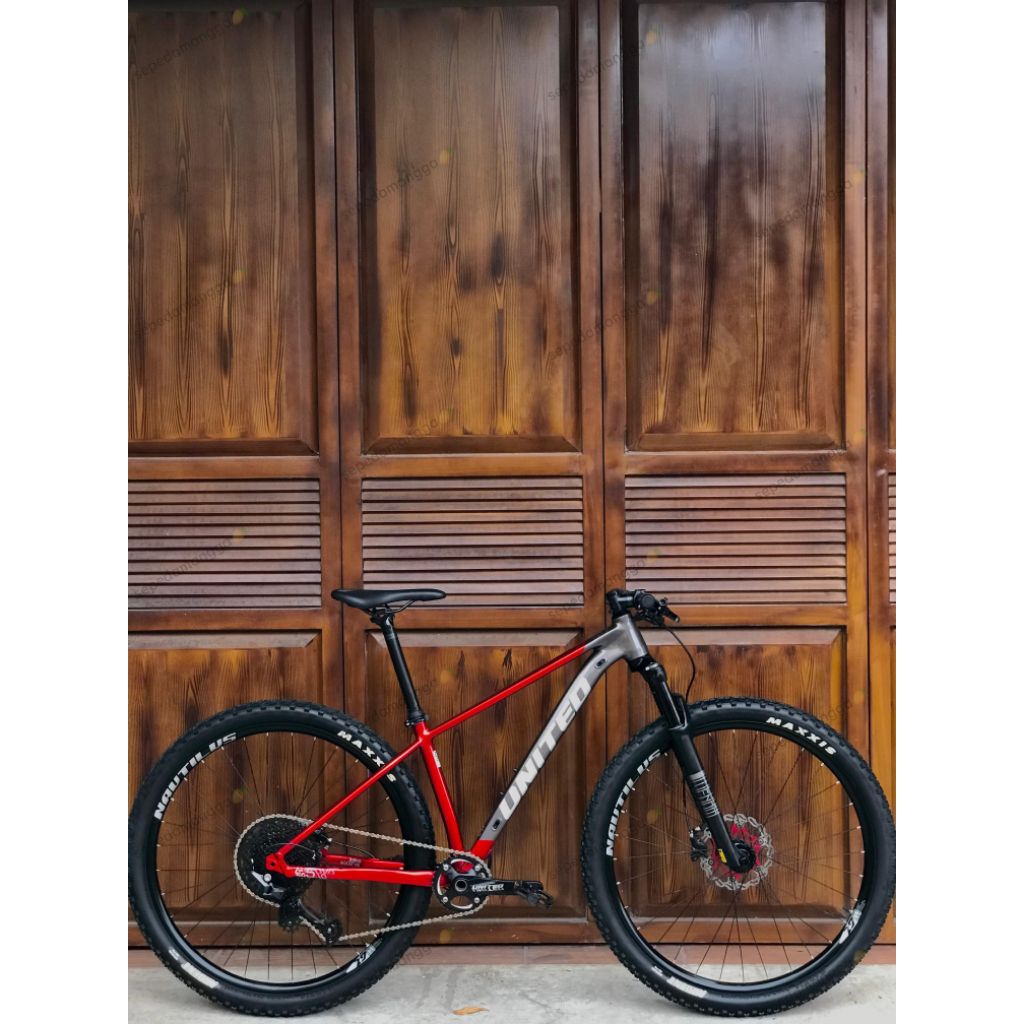 united clovis 5.10 ring 29er size S kondisi bekas like new