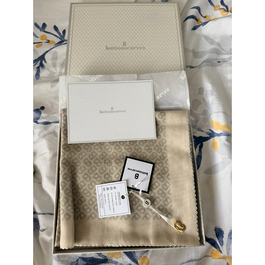 New Tapis seed Buttonscarves Voal Regular