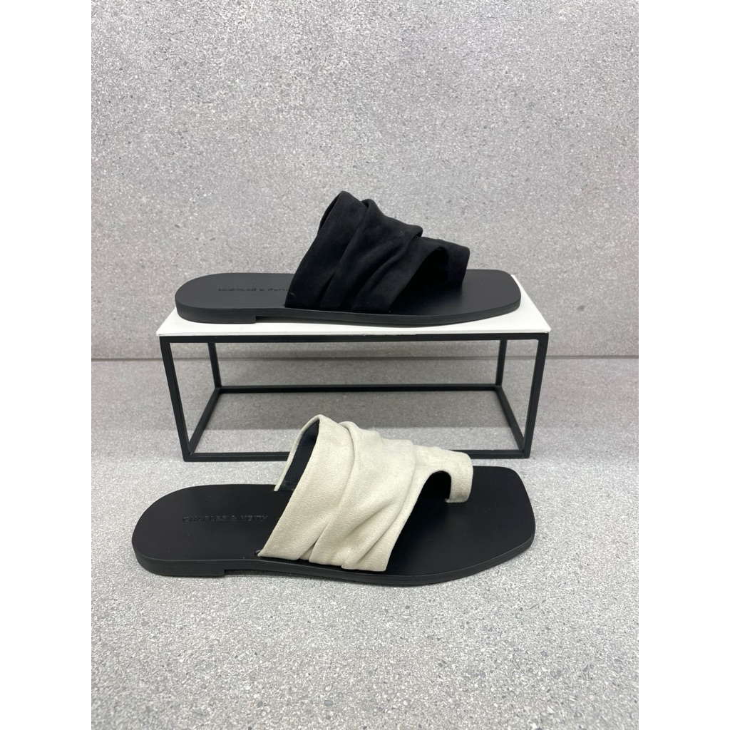 Sandal wanita flat charles&keith original
