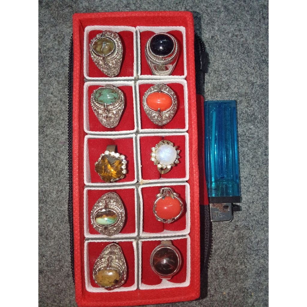 Sepaket batu asli akik kuno isi 10 + kotak